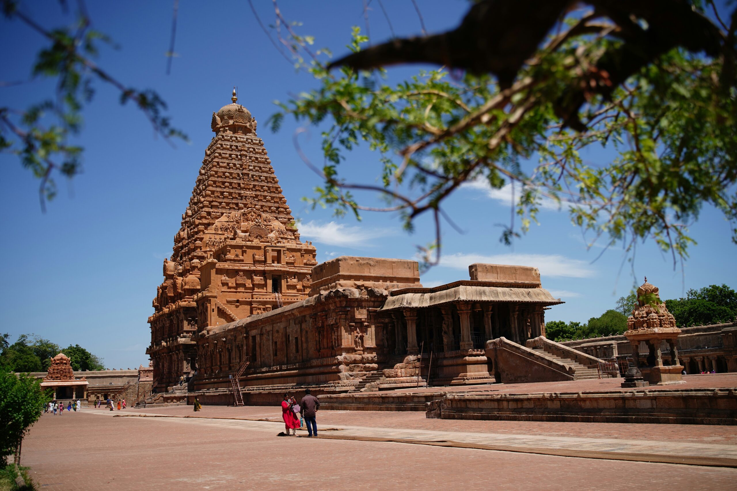 Brihadeeswarar Temple cultural tour from Ooty - affordable South India taxi packages