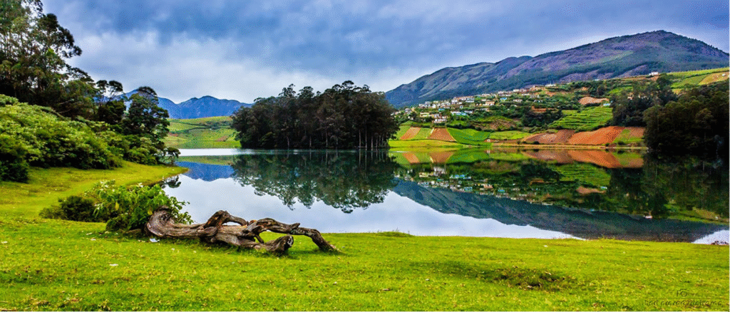 Customized South India travel packages with trusted Ooty taxi service